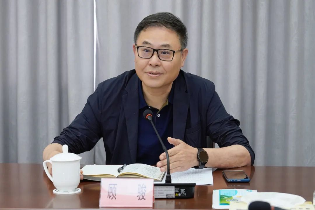 上海市普陀区委书记胡广杰：做好三篇“融”字大文章