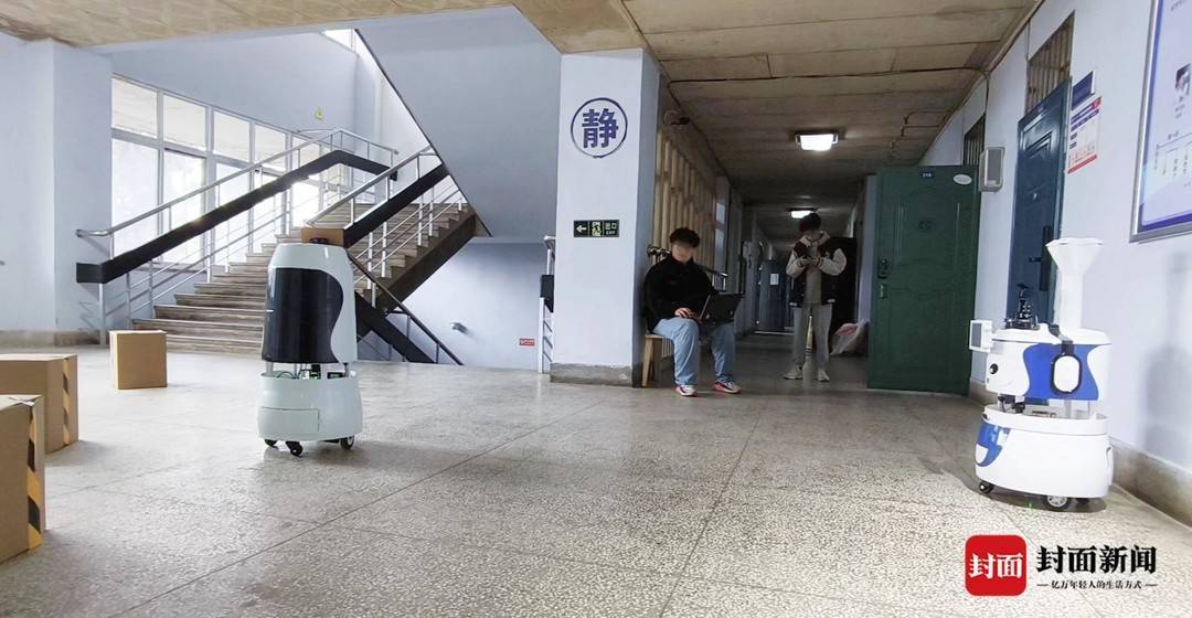 你好，机器人在家吗