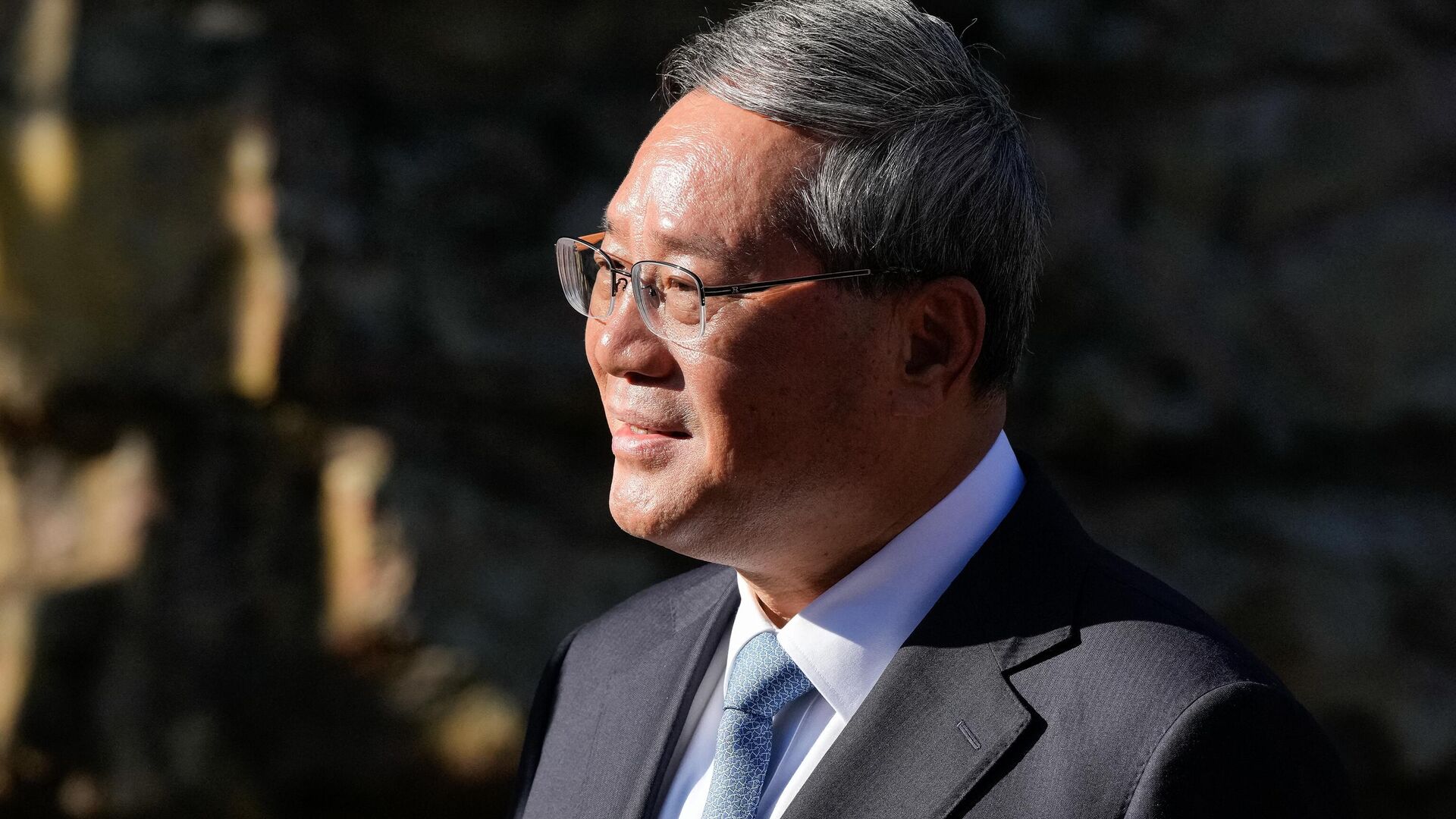 李强主持召开国务院常务会议