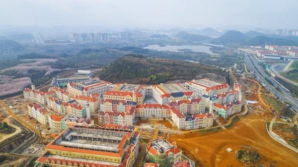 新城控股2024年营收890亿净利润稳增长 商业地产