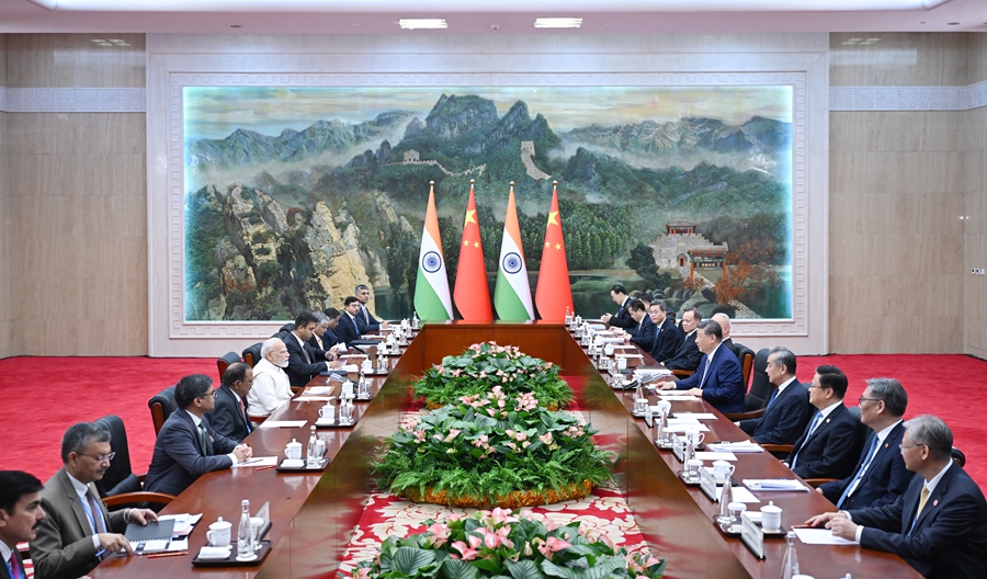 习近平主持中俄蒙元首第七次会晤