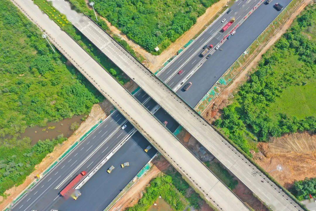 筑路织网百业兴 央企锻造现代化交通体系新动脉