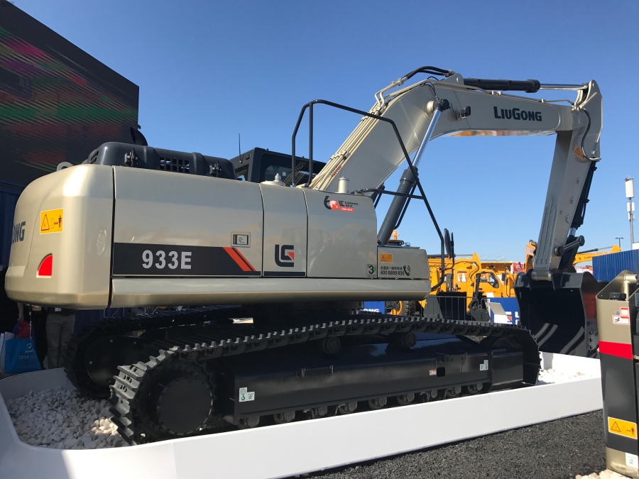 柳工:40余台整机亮相BICES 2025 大型智慧绿色矿山解决方案首发