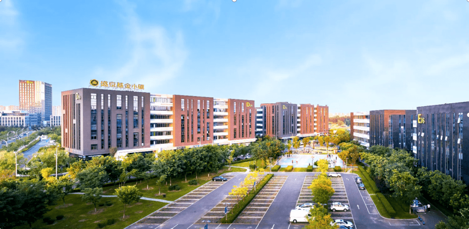 有限空间“孵化”无限未来——从2025“顶孵”大会感受上海科创脉动