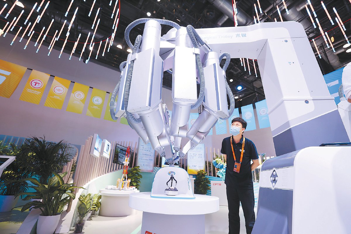 服贸会机器人展区最热门 现存机器人相关企业超96.6万家