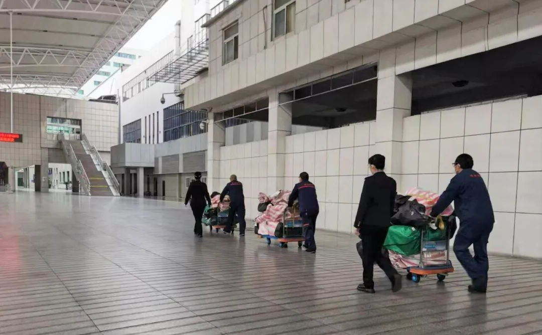 铁路部门启动 “双11”快件运输服务