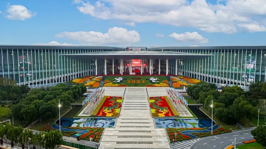 第八届进博会｜特稿：乘开放东风　享共赢机遇——中国高水平开放为世界经济注入“东方暖流”