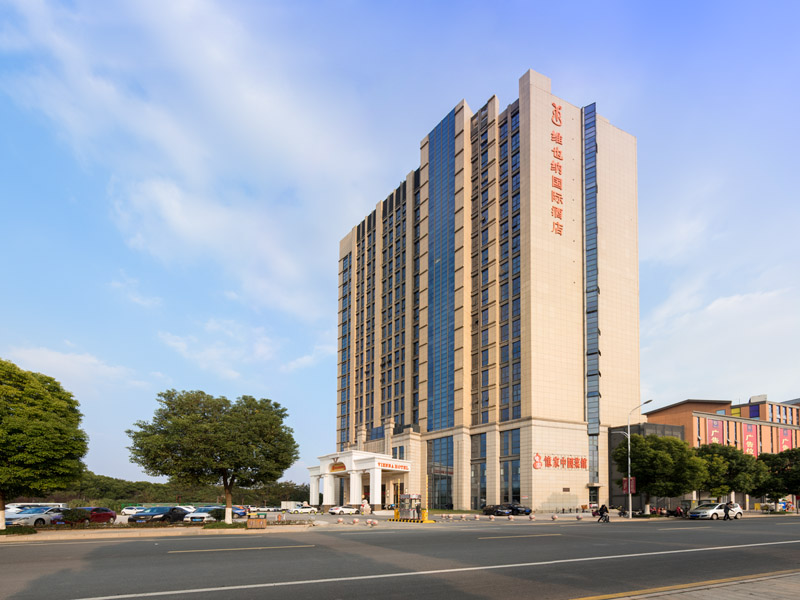 蔡涛获批担任锦江国际财务公司董事长 查培莹获批担任公司总经理