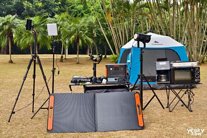 华宝新能光储火星机器人亮相CES