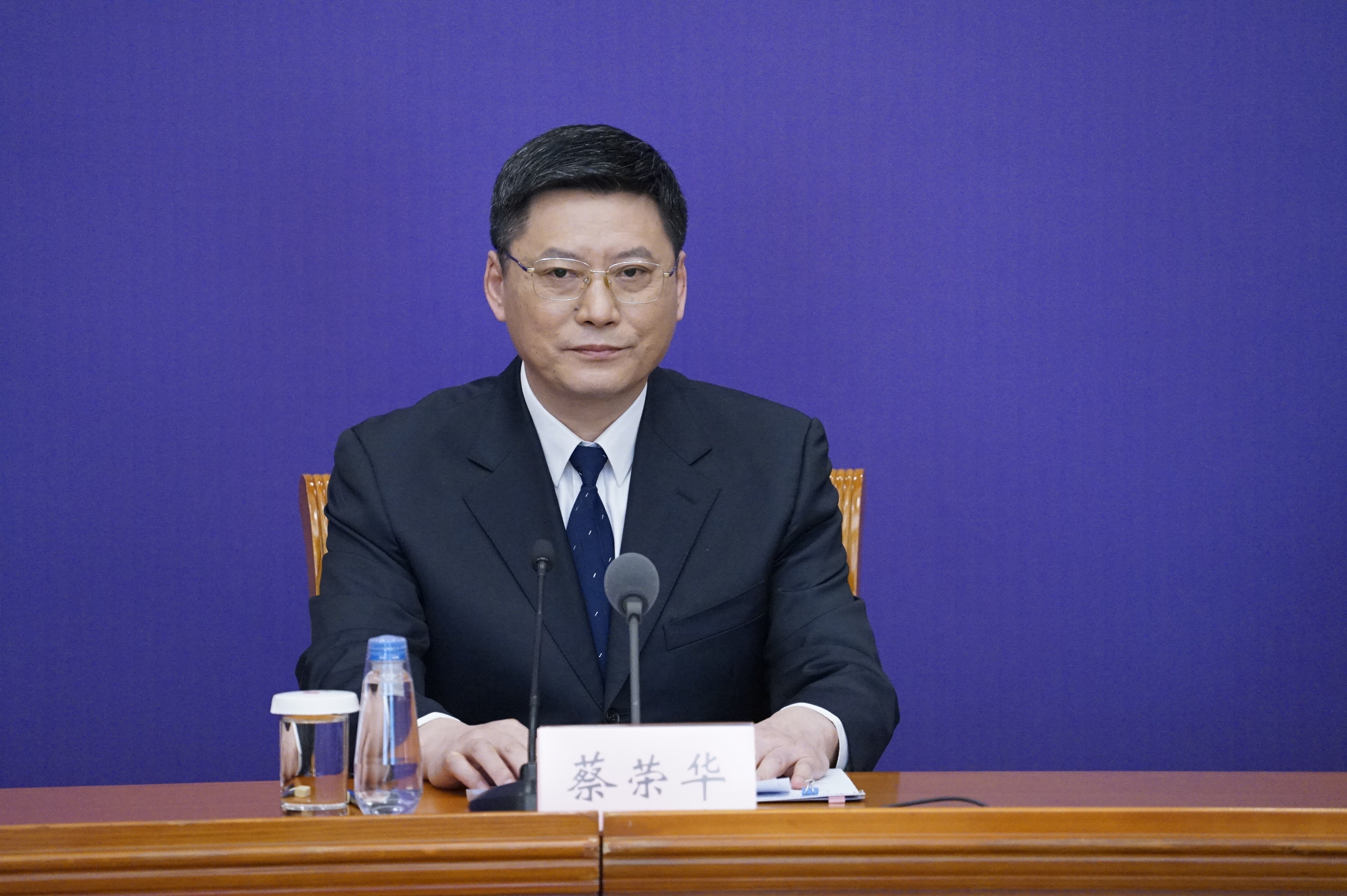 国家发展改革委新闻发言人就《关于推进城际铁路健康可持续发展的意见》答记者问