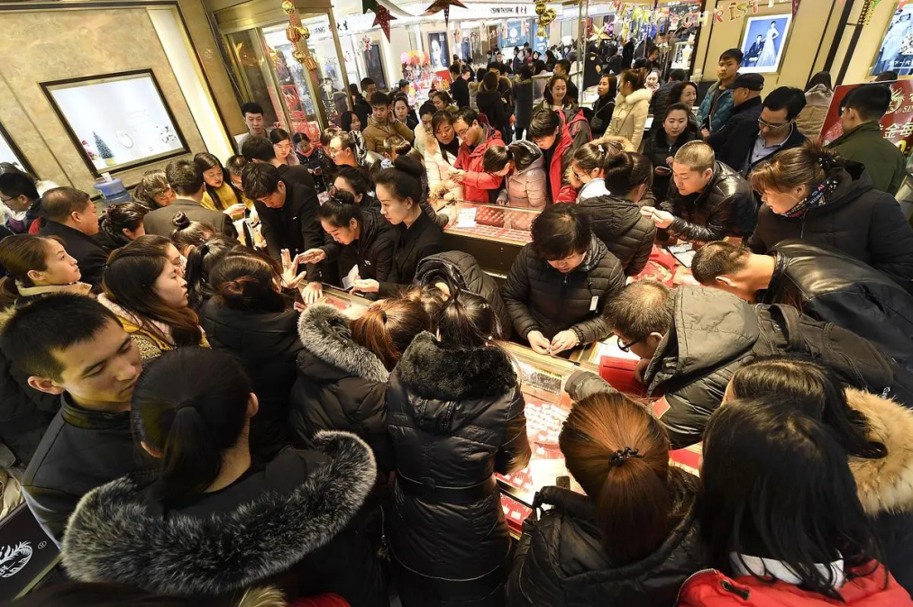 瞄准年终奖理财场景 多家银行力推“资产提升”活动