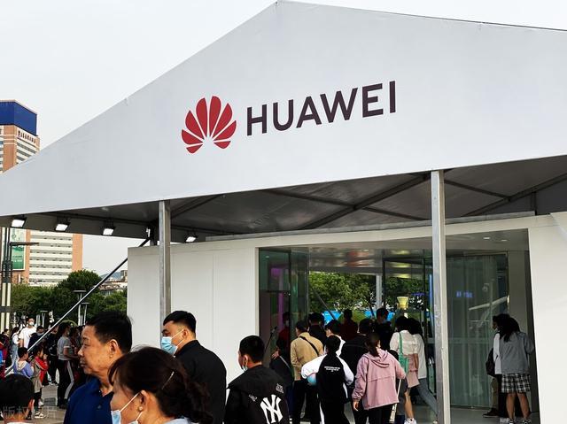 海外头部公司加大AI应用布局力度