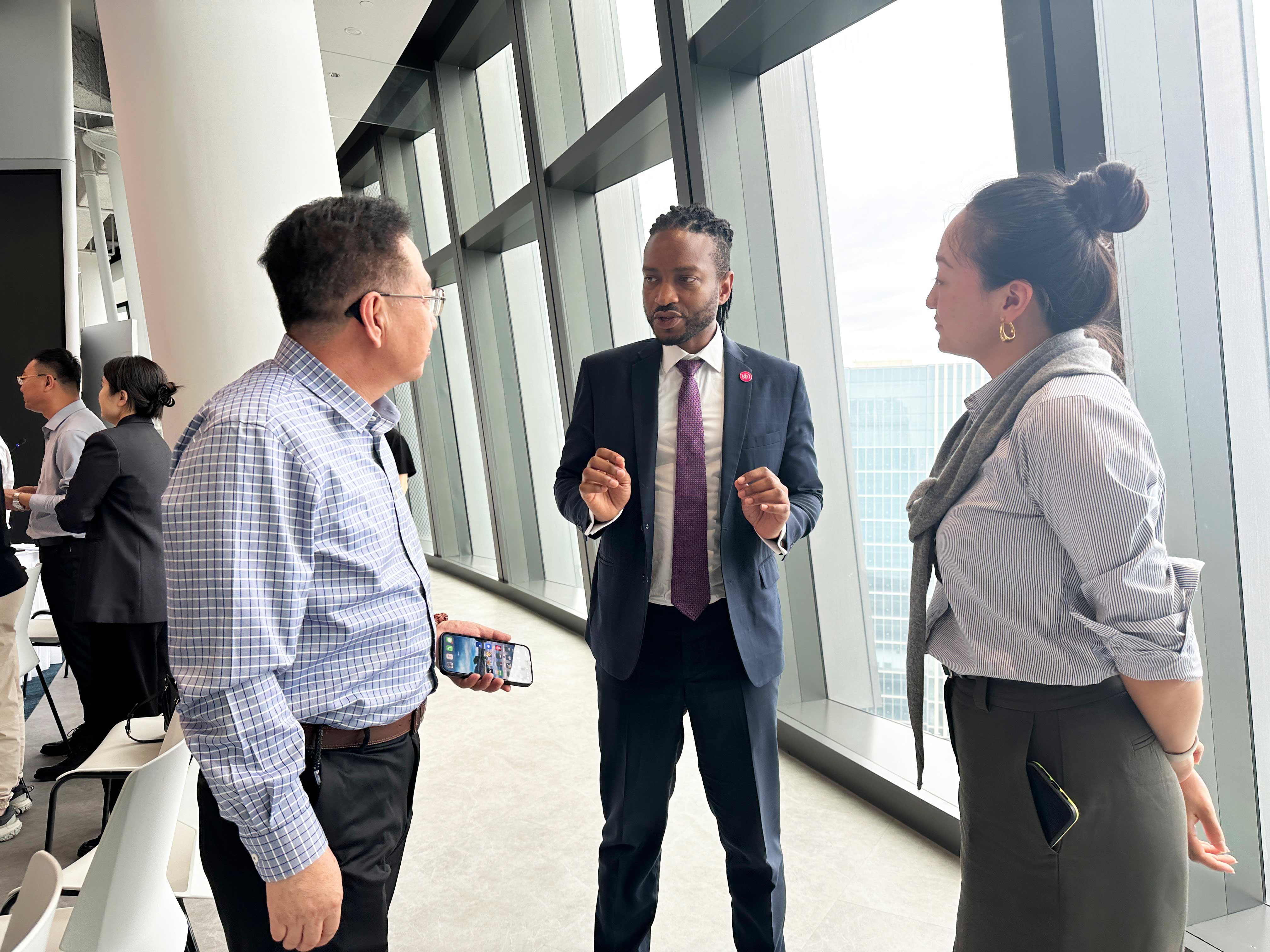 商务部：力争打造中英经贸合作新增长点