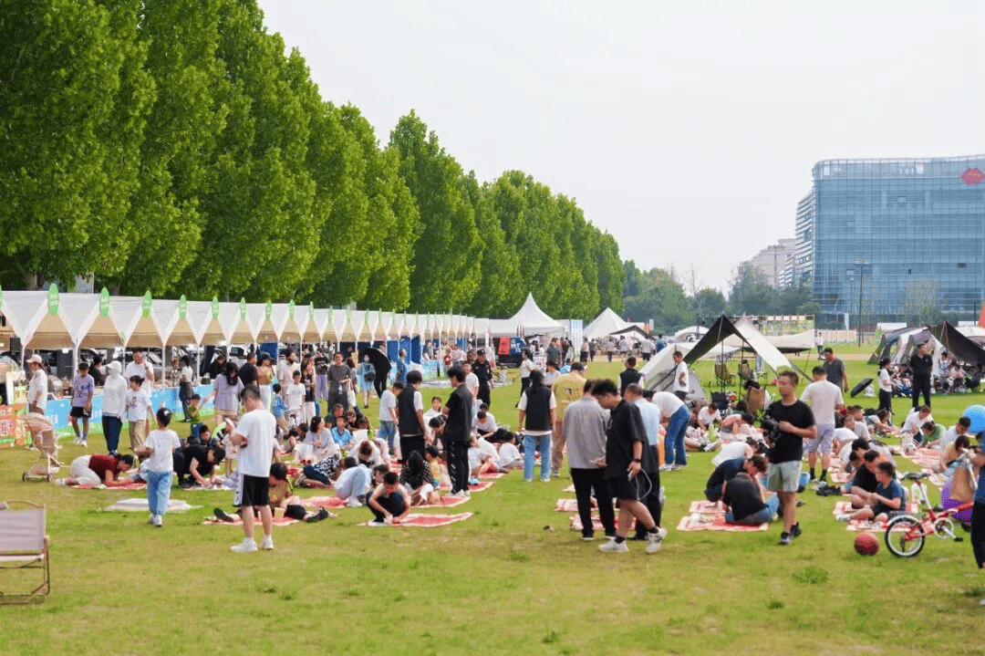 加快发展自驾游、家政、体育赛事等服务消费 多部门详解支持举措