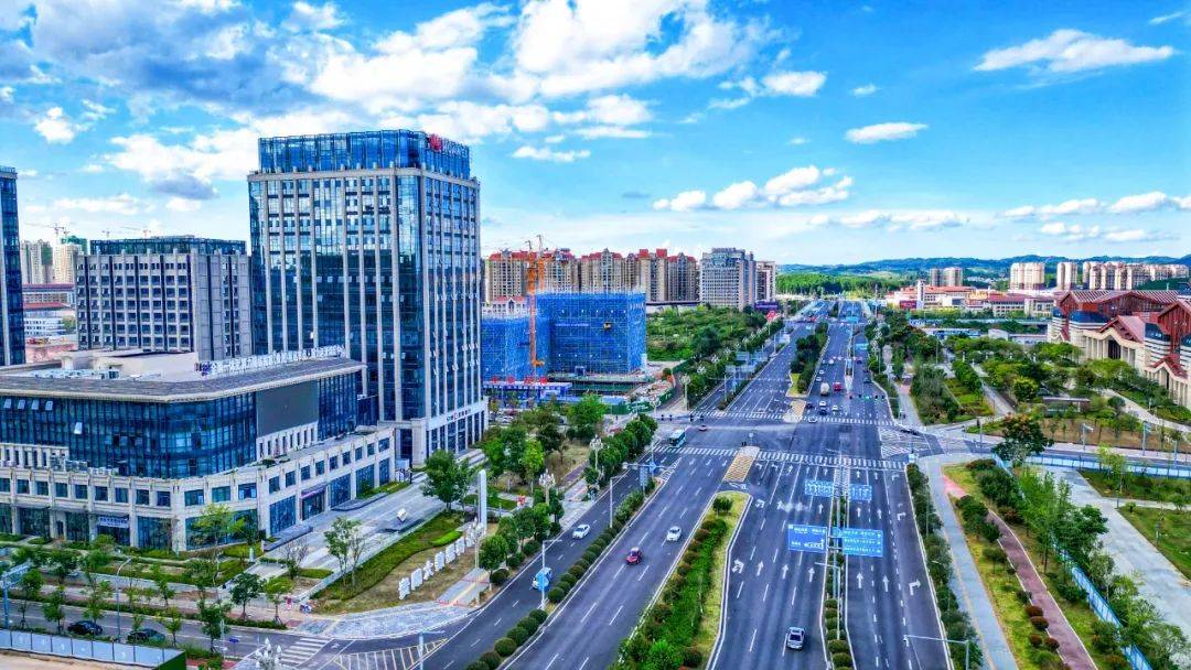 新春走基层丨数智化策马扬鞭 春节消费更显“科技范儿”