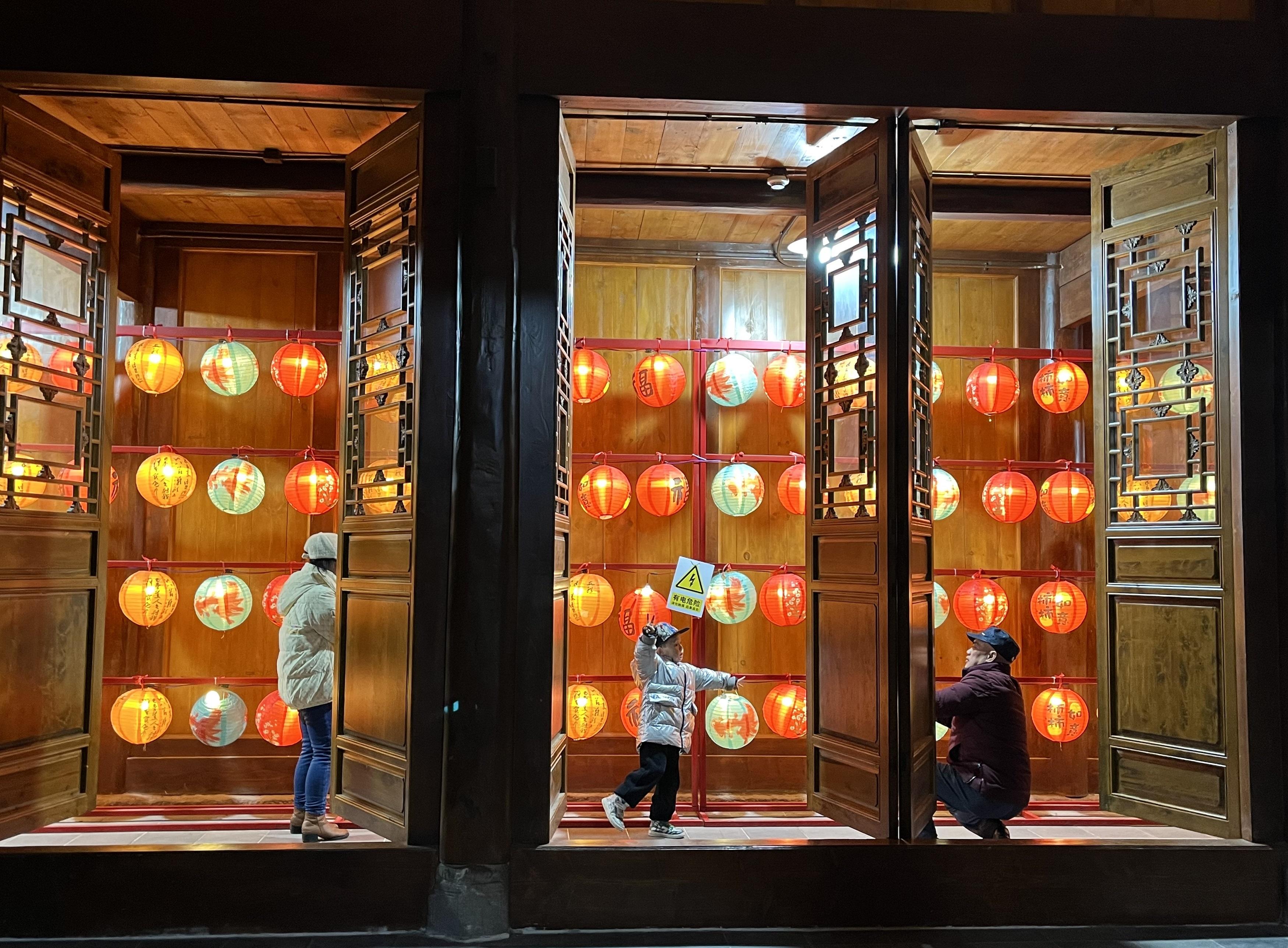 新春走基层｜“仡佬毛龙”传承的两对“黄金搭档”