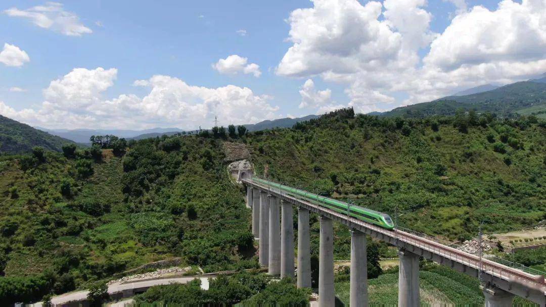 两会特稿丨“让绿色发展真正惠及世界每个地方”——中国携手世界共绘可持续发展新蓝图